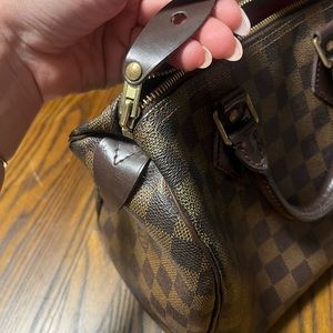 Louis Vuitton speedy 25.